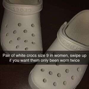 Crocs size 9 comes with jibbers